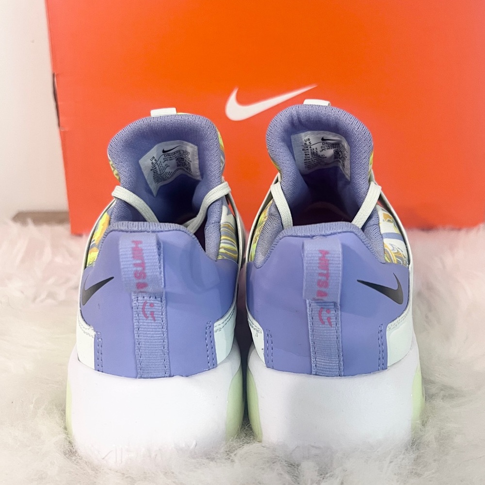 Nike Women's Air Max Bella TR 5 Shoes - Picture 6 of 11